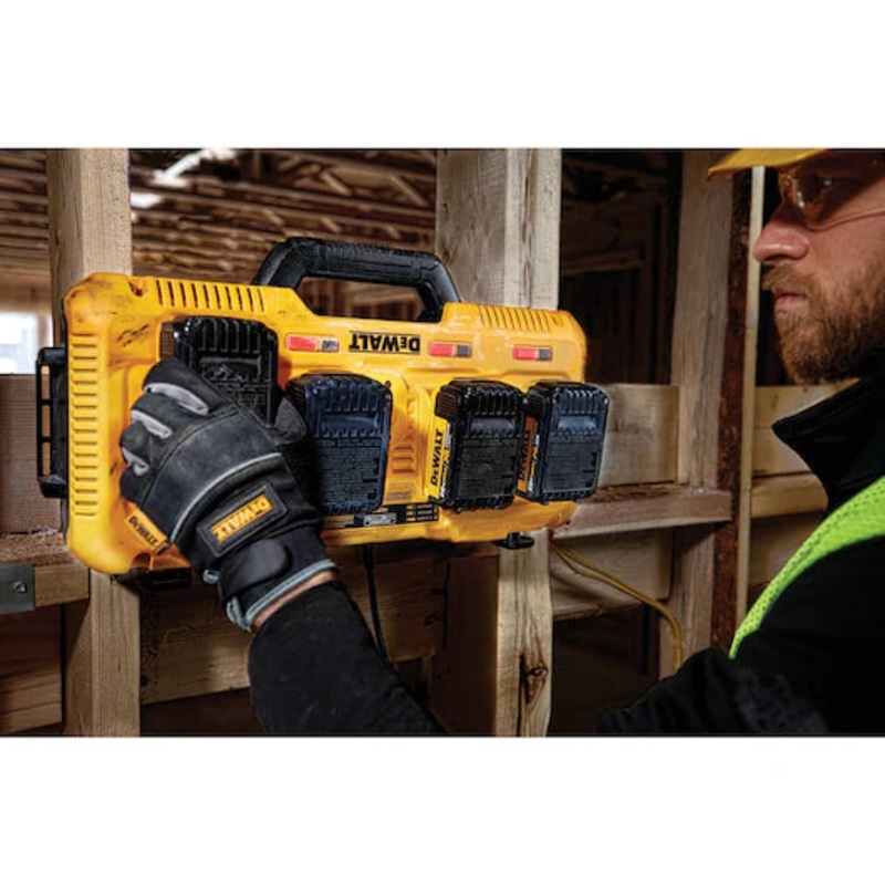 DeWalt XR Multi-Voltage 4-Port 8A Charger | DCB104-GB